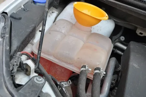 Ford Mondeo Coolant Tank